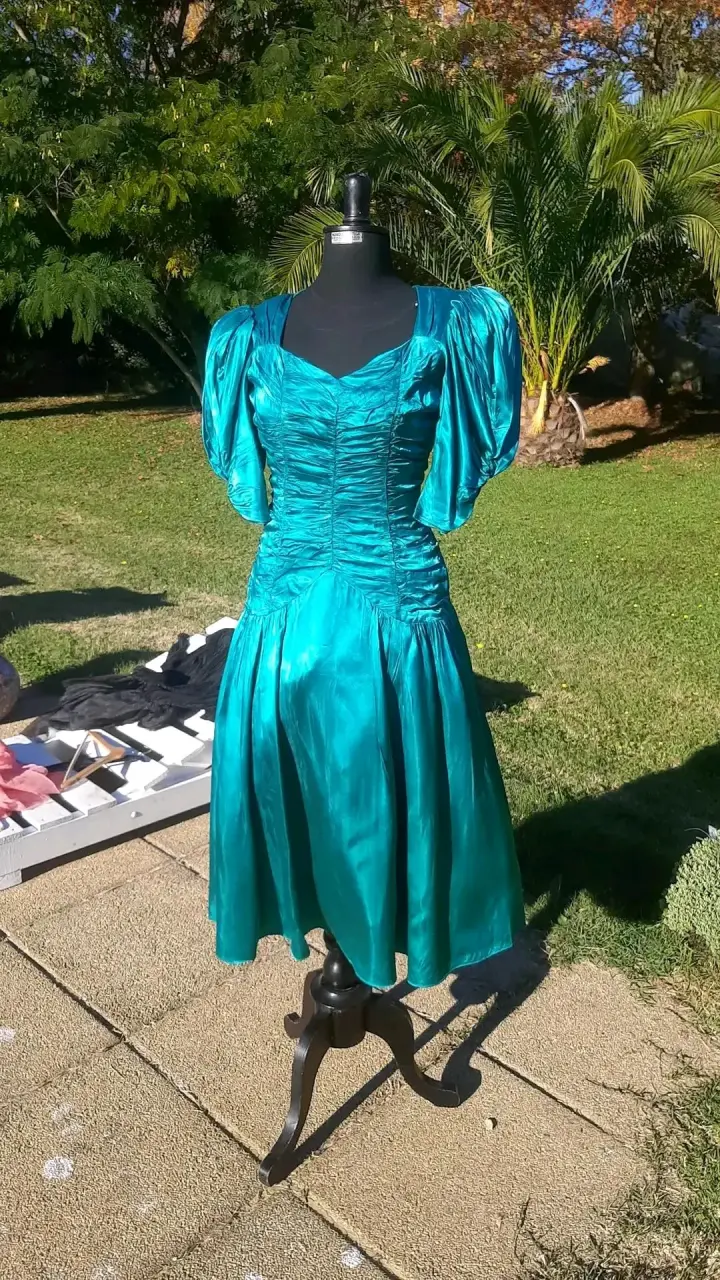 Vestido vintage turquesa satinado - miniatura 2