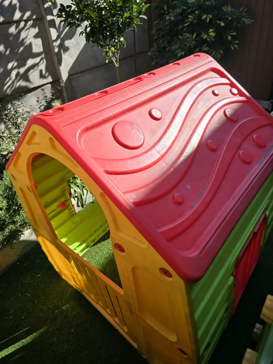 Casita de juguete infantil colorida - miniatura 2