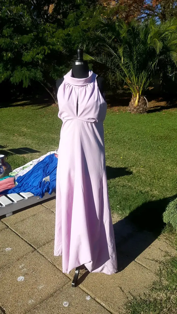 Vestido largo lila elegante