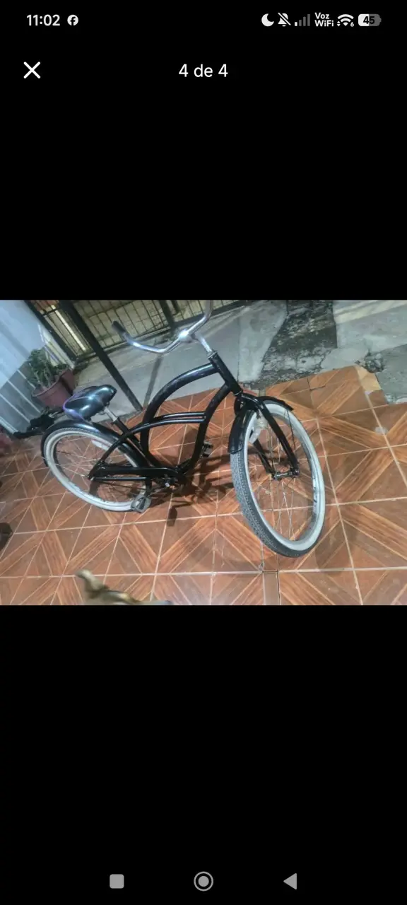 Bicicleta vintage negra - miniatura 1