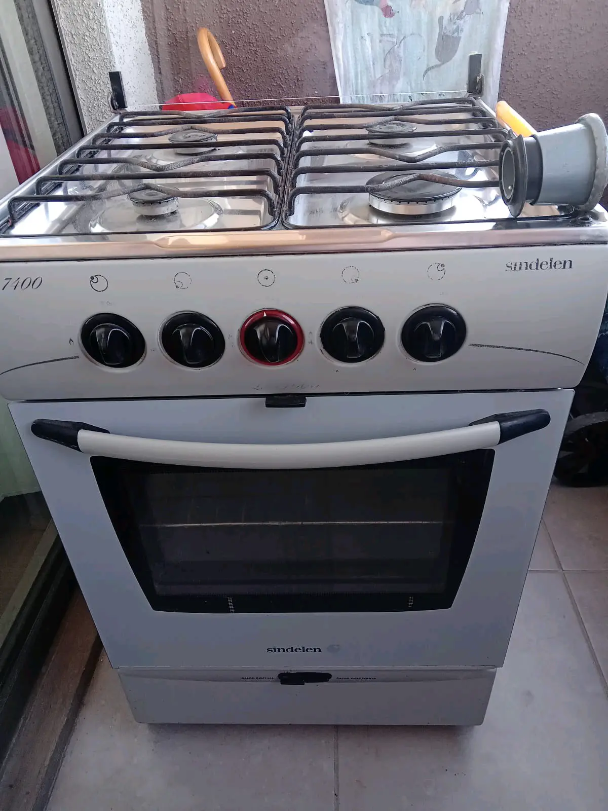 Cocina a gas Sindelen con horno - miniatura 1