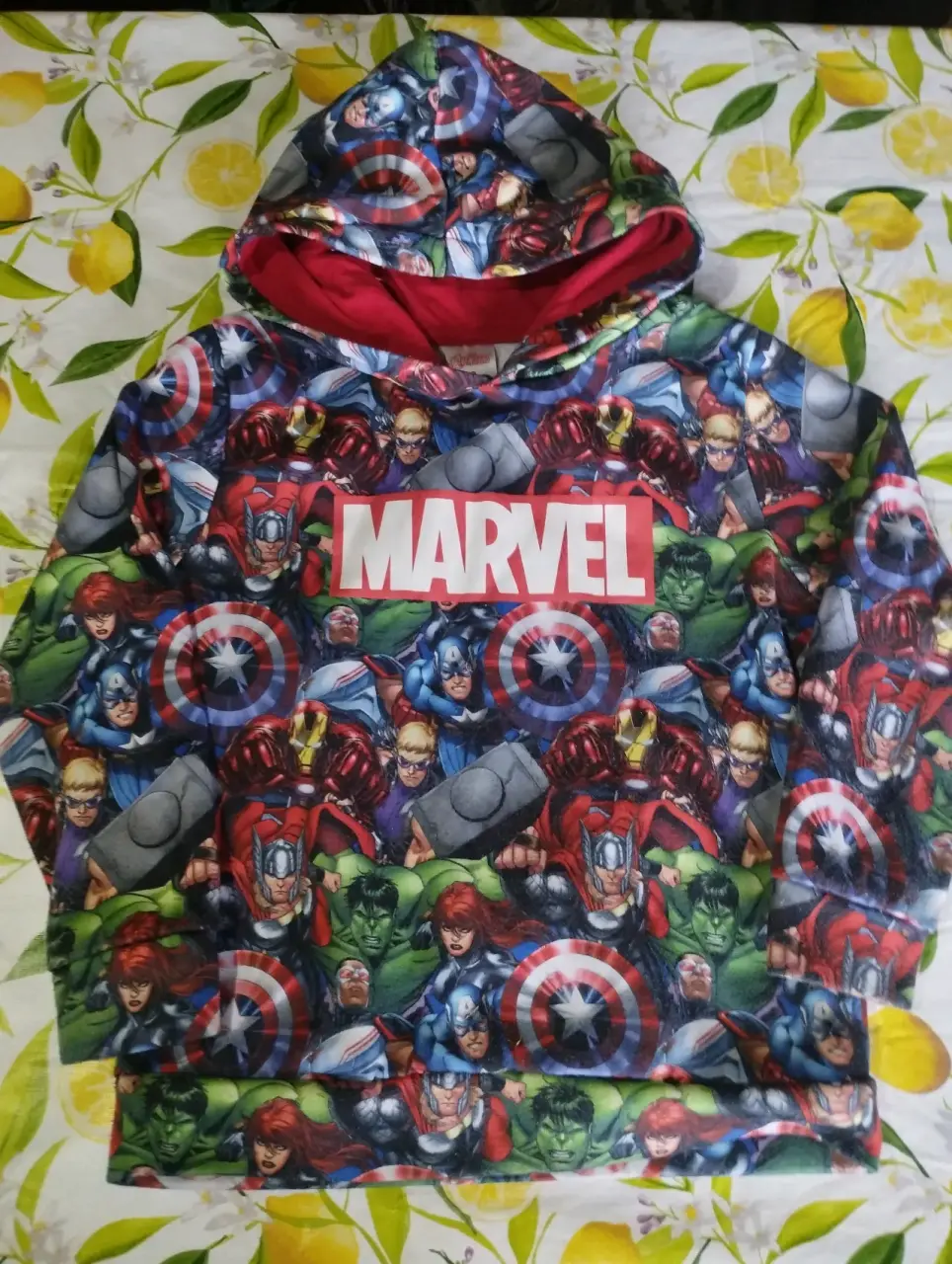 Polerón Marvel estampado para niños talla 8