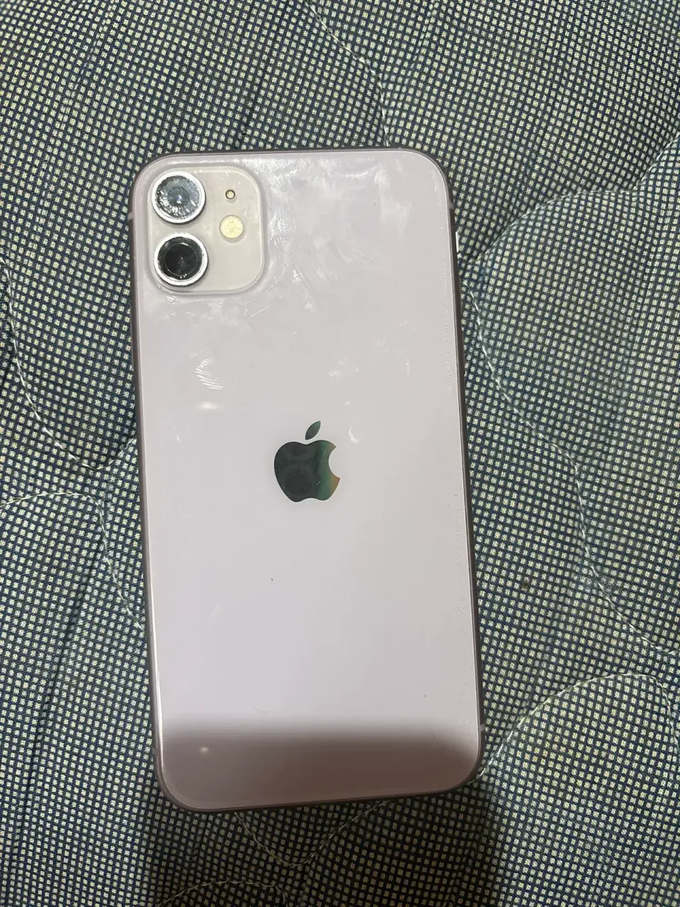 iPhone con pantalla agrietada - miniatura 2