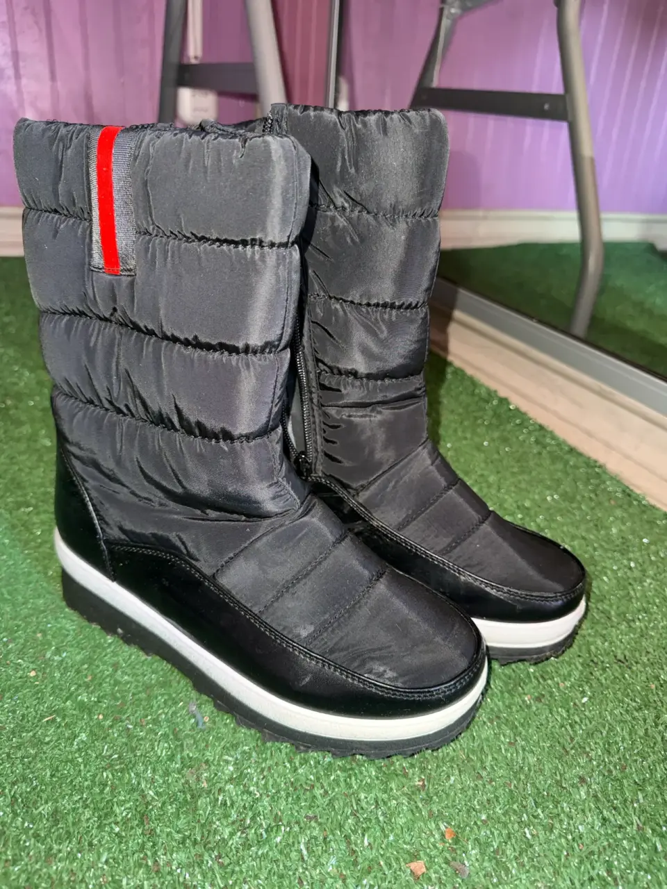 Botas negras acolchadas de invierno - miniatura 1