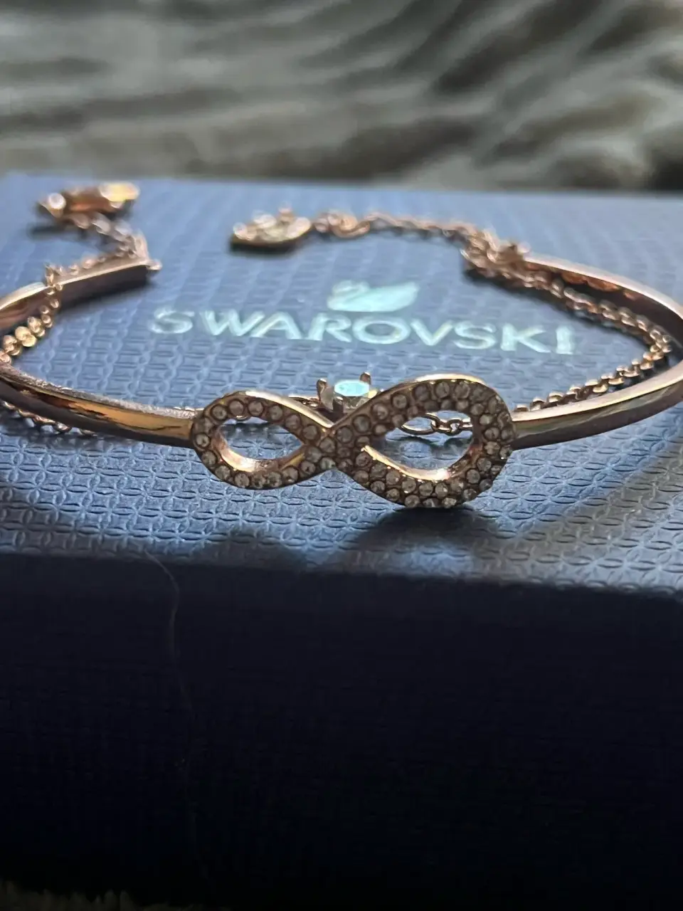 Pulsera Swarovski con símbolo infinito - miniatura 1
