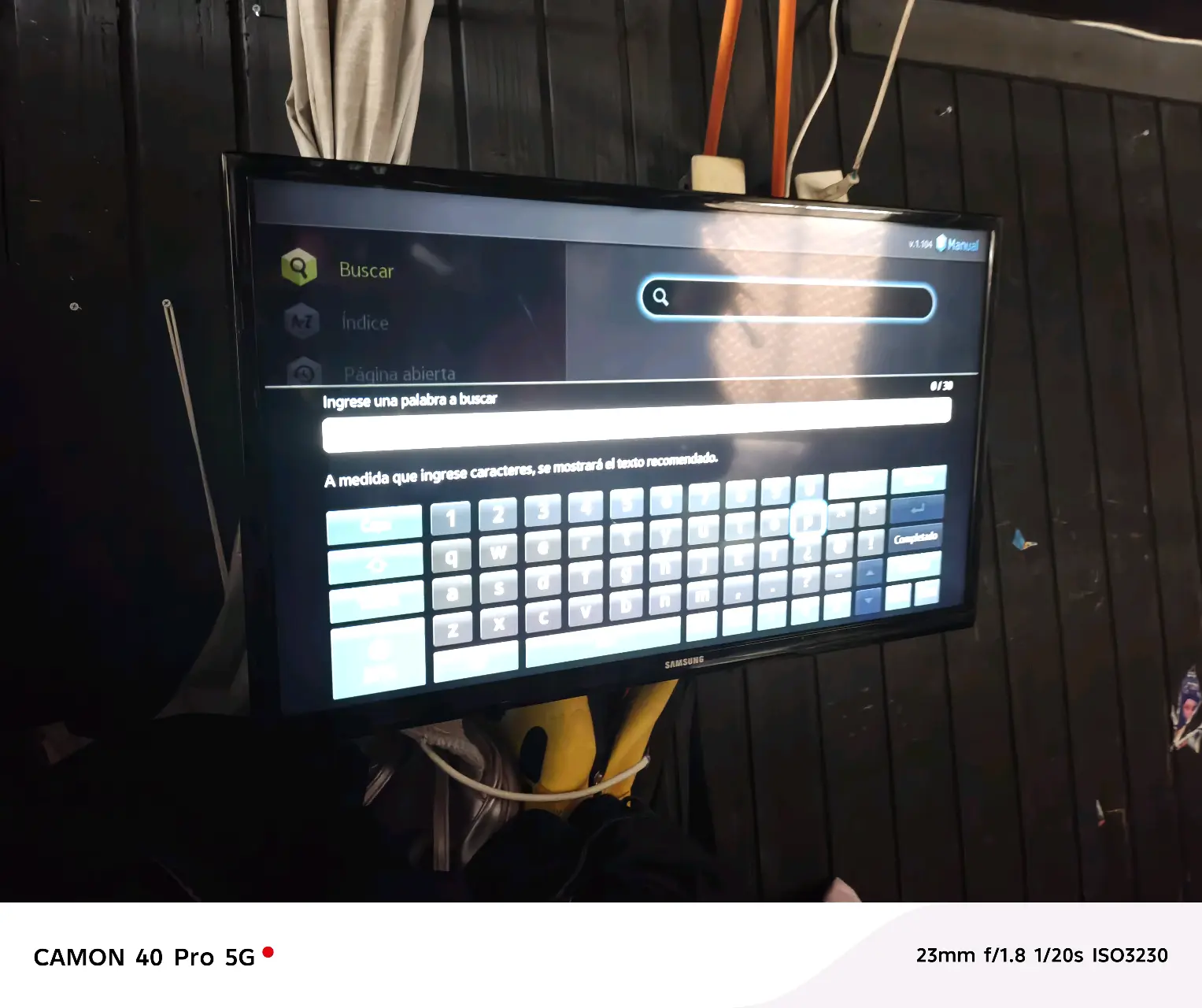 Televisor Samsung con control remoto - miniatura 4