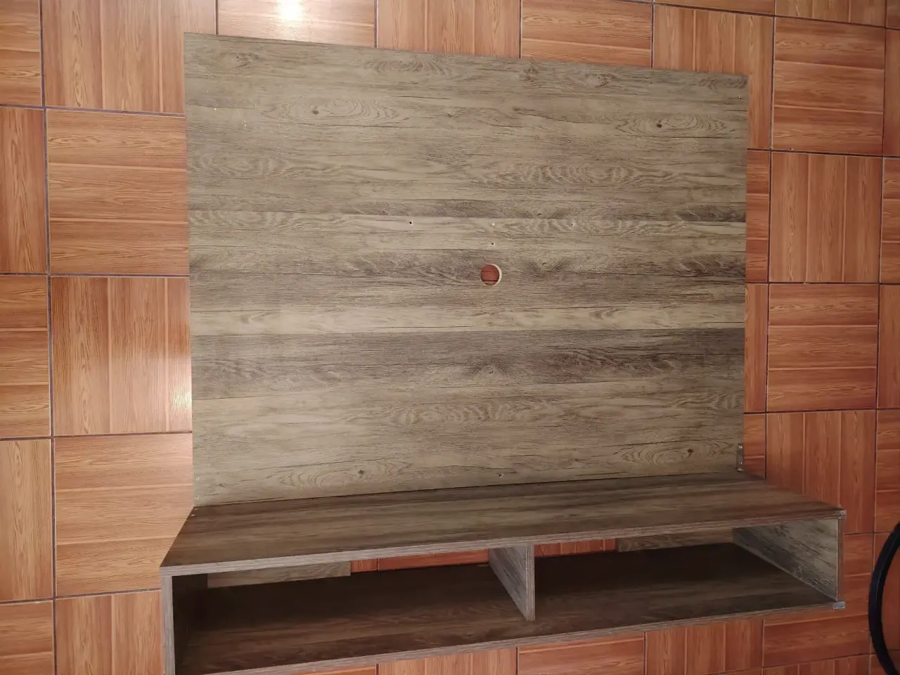 Panel para TV de madera - miniatura 1