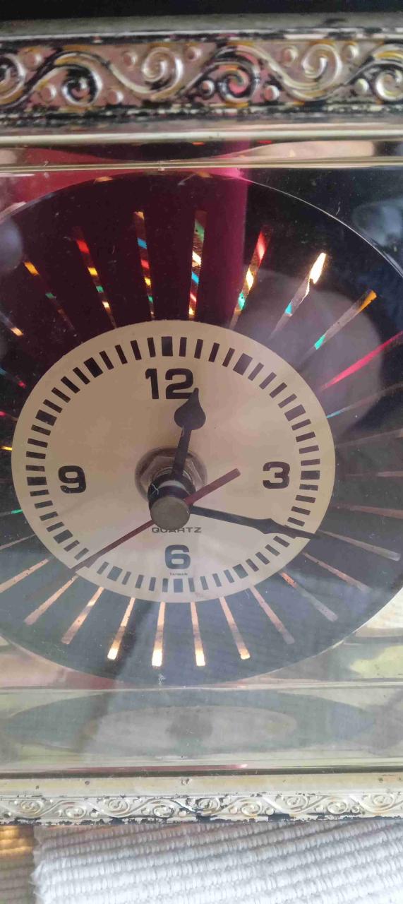 Reloj vintage con flor decorativa - miniatura 4