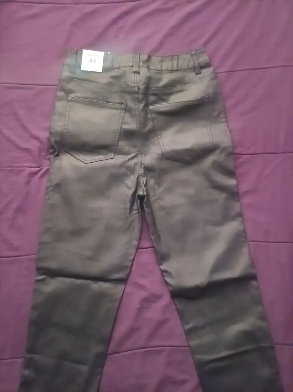 Pantalones negros talle 42 y 44 - miniatura 2