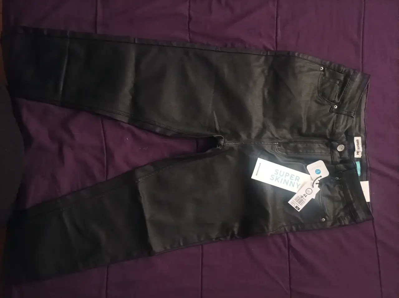 Pantalones negros talle 42 y 44 - miniatura 3