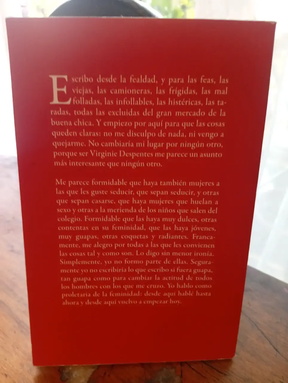 Libro 'Teoría King Kong' Virginie Despentes - miniatura 2
