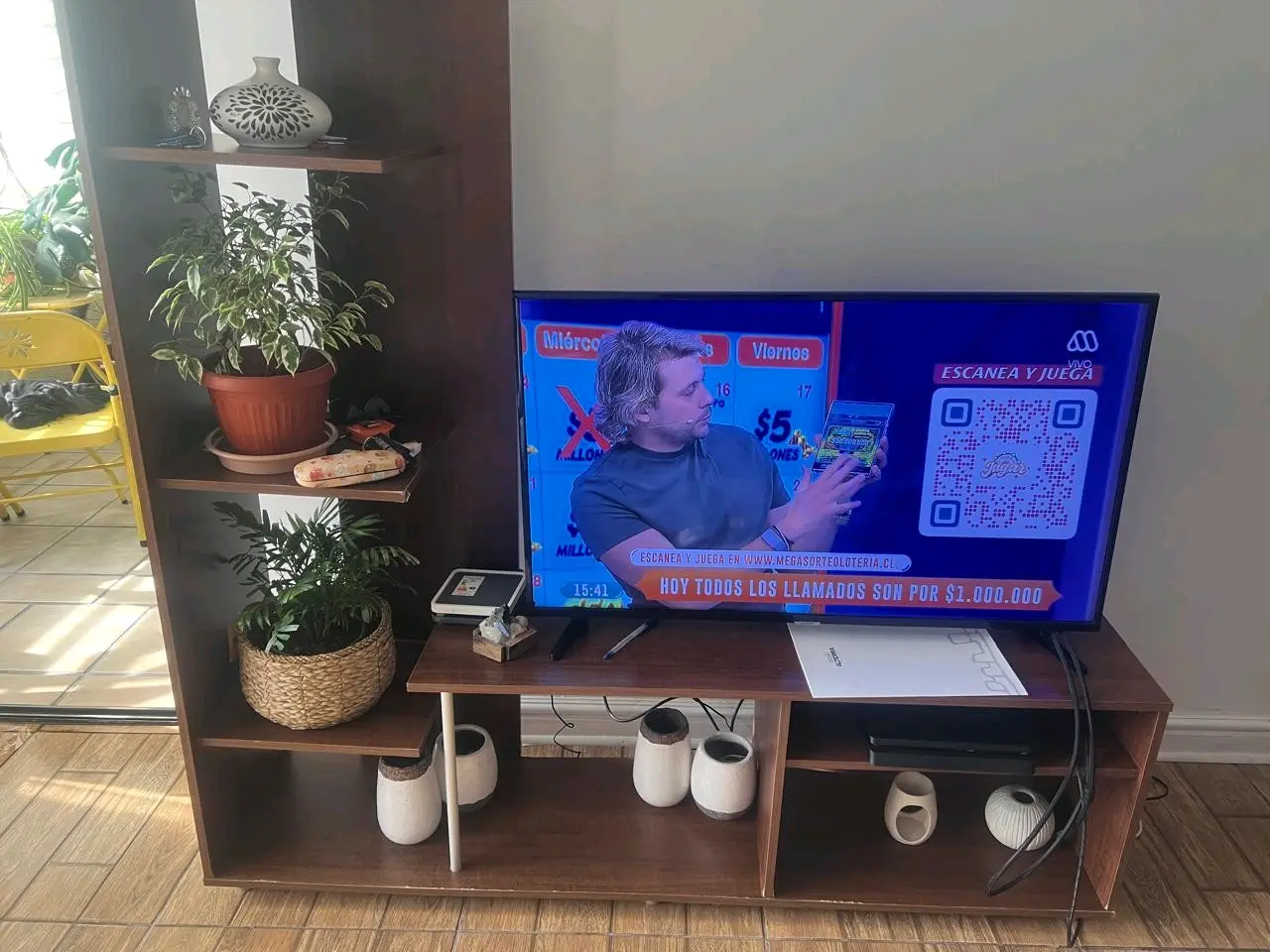 Gabinete de TV con estantes - miniatura 2