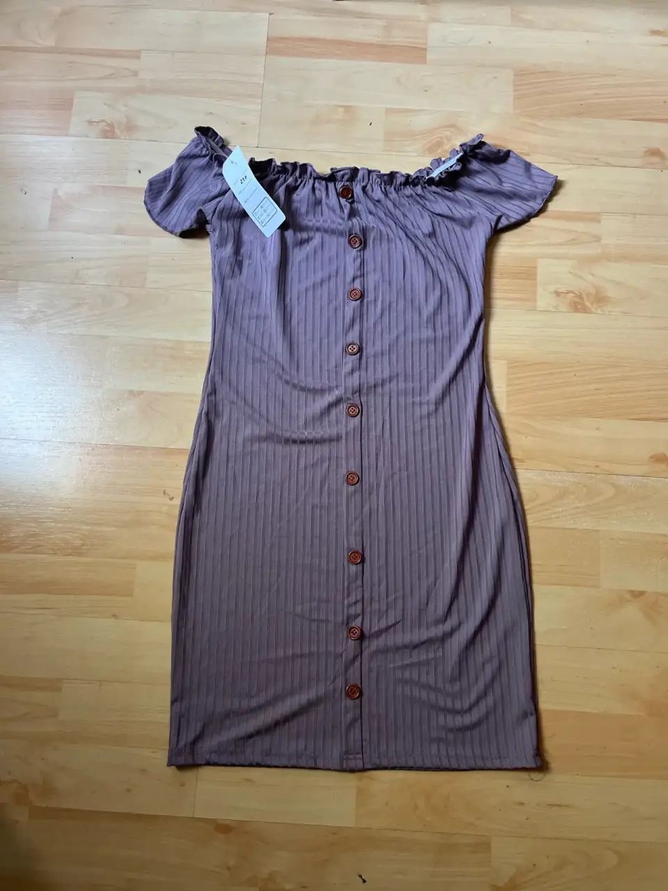 Vestido con botones - miniatura 1