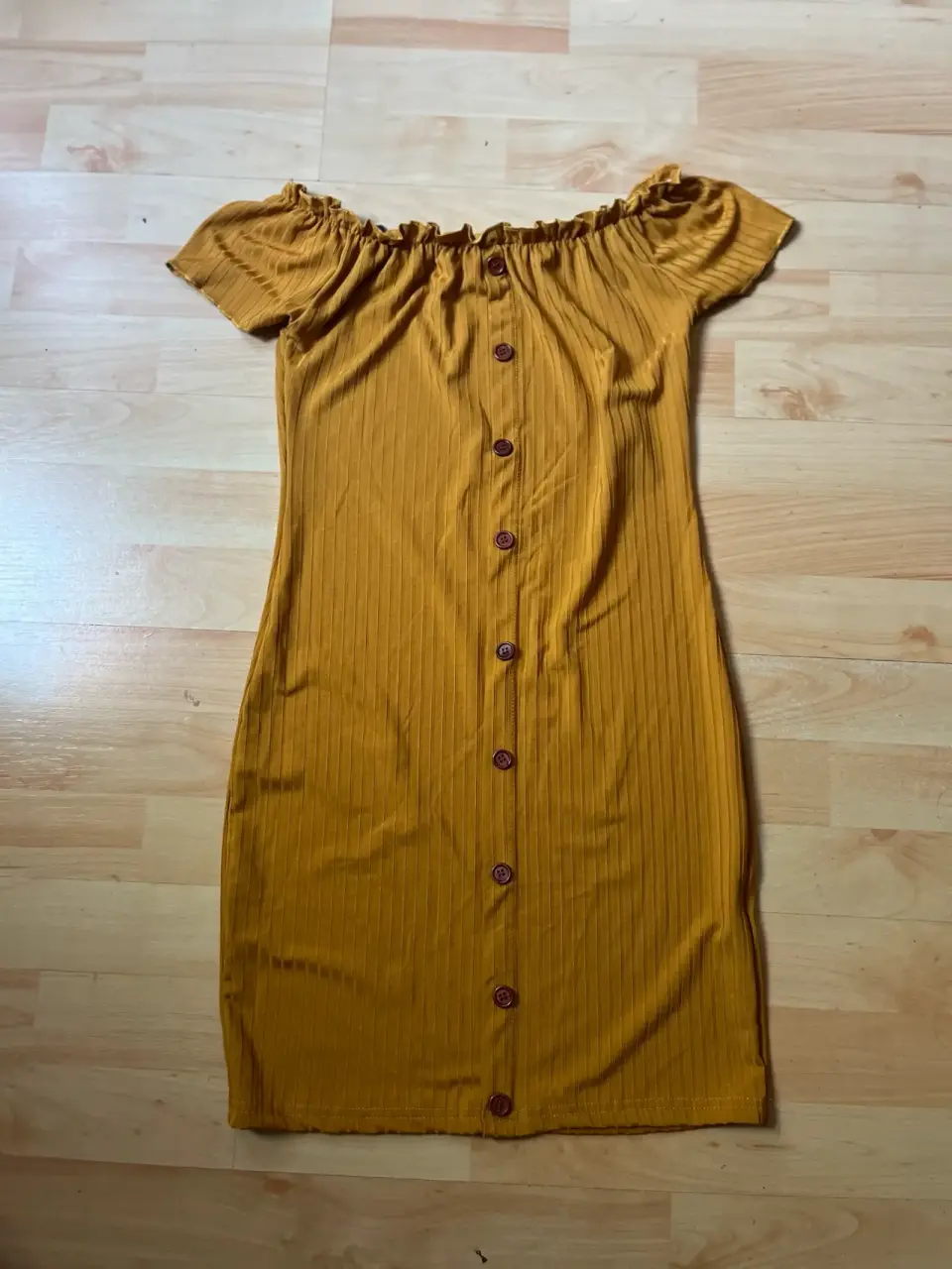 Vestido con botones - miniatura 2
