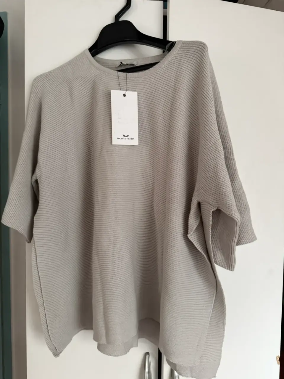 Polera beige Jacinta Tienda talla M - miniatura 1