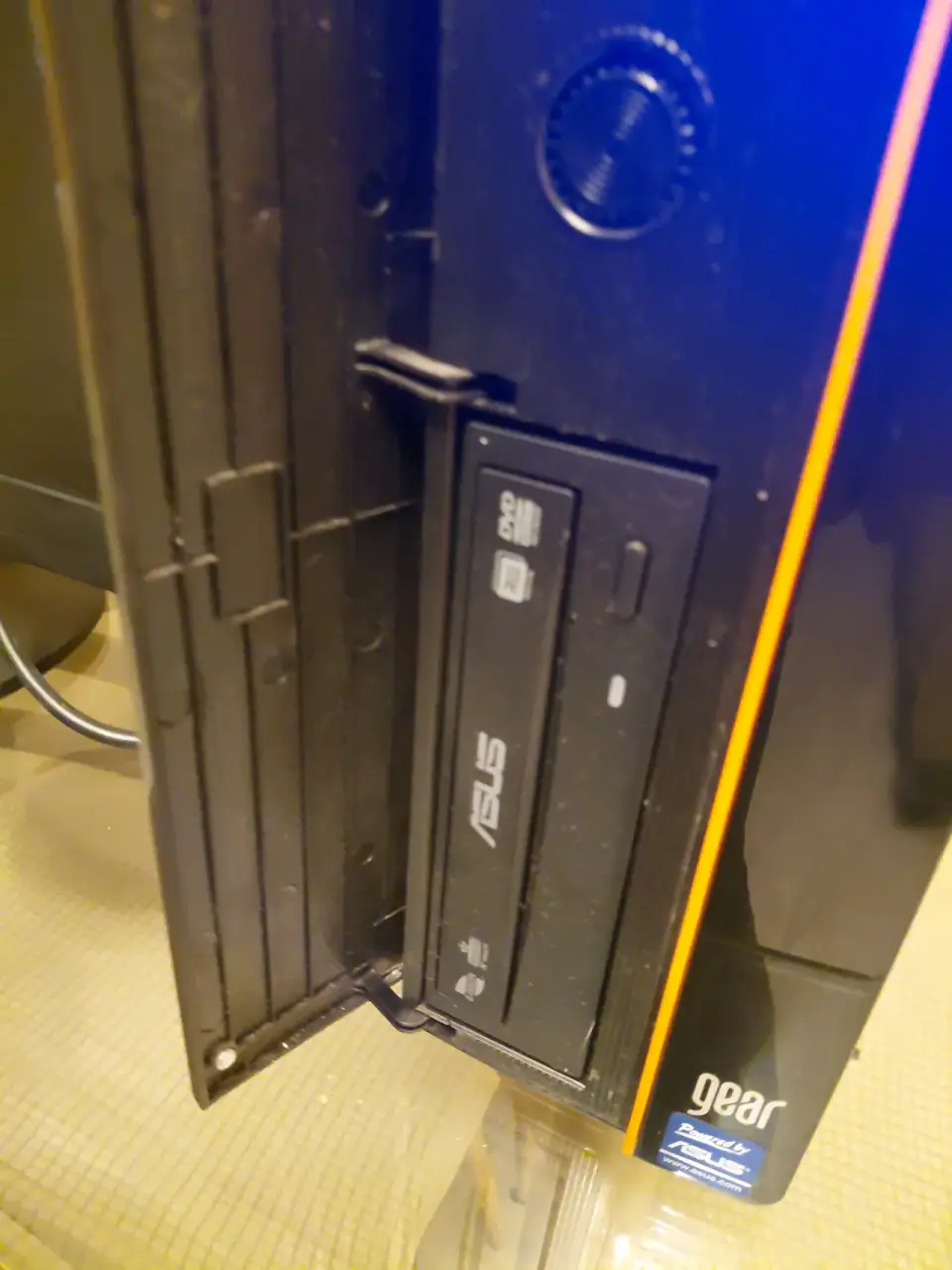 Computador de escritorio con monitor AOC - miniatura 4