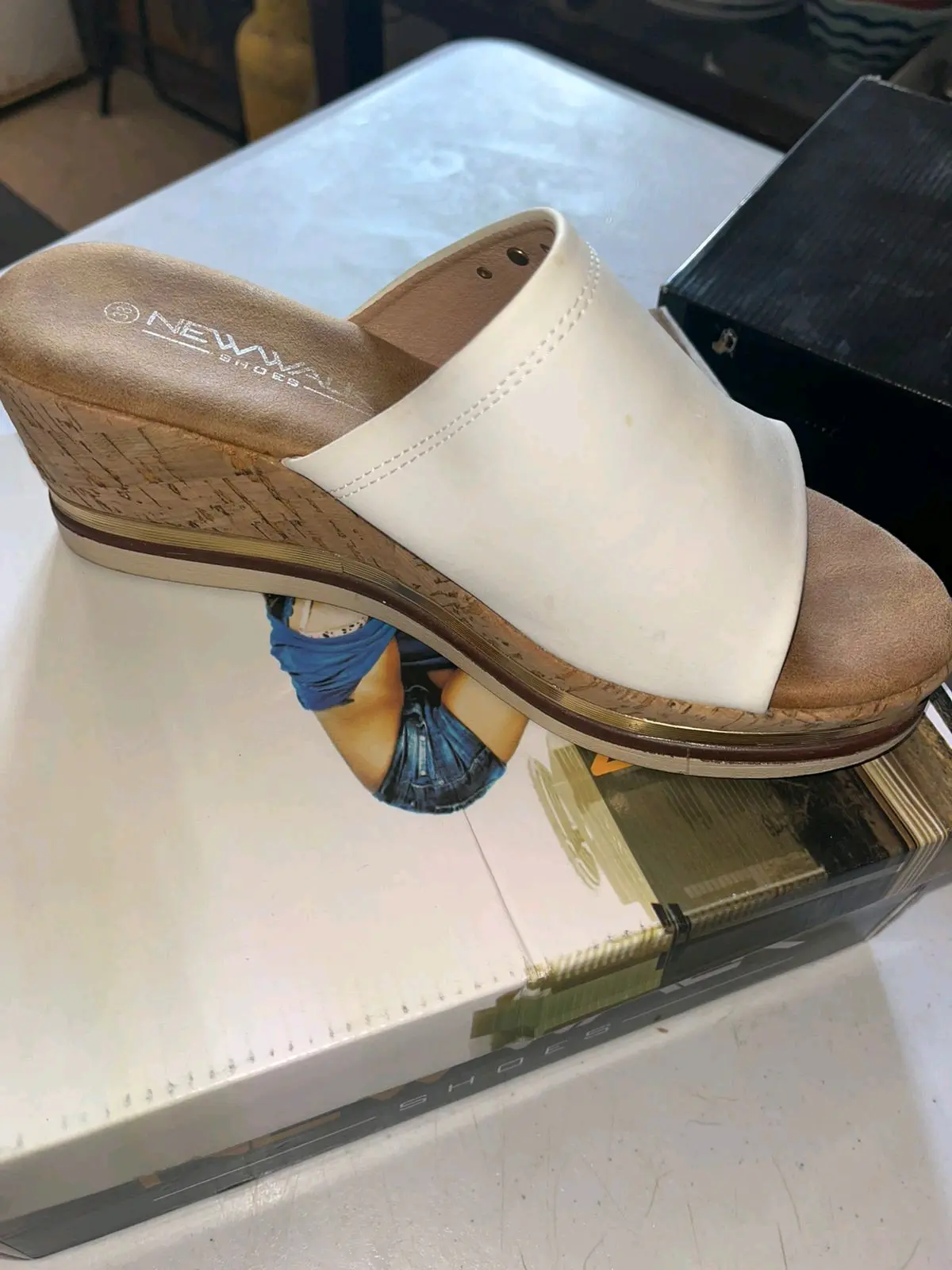 Botas negras con cierre - miniatura 3