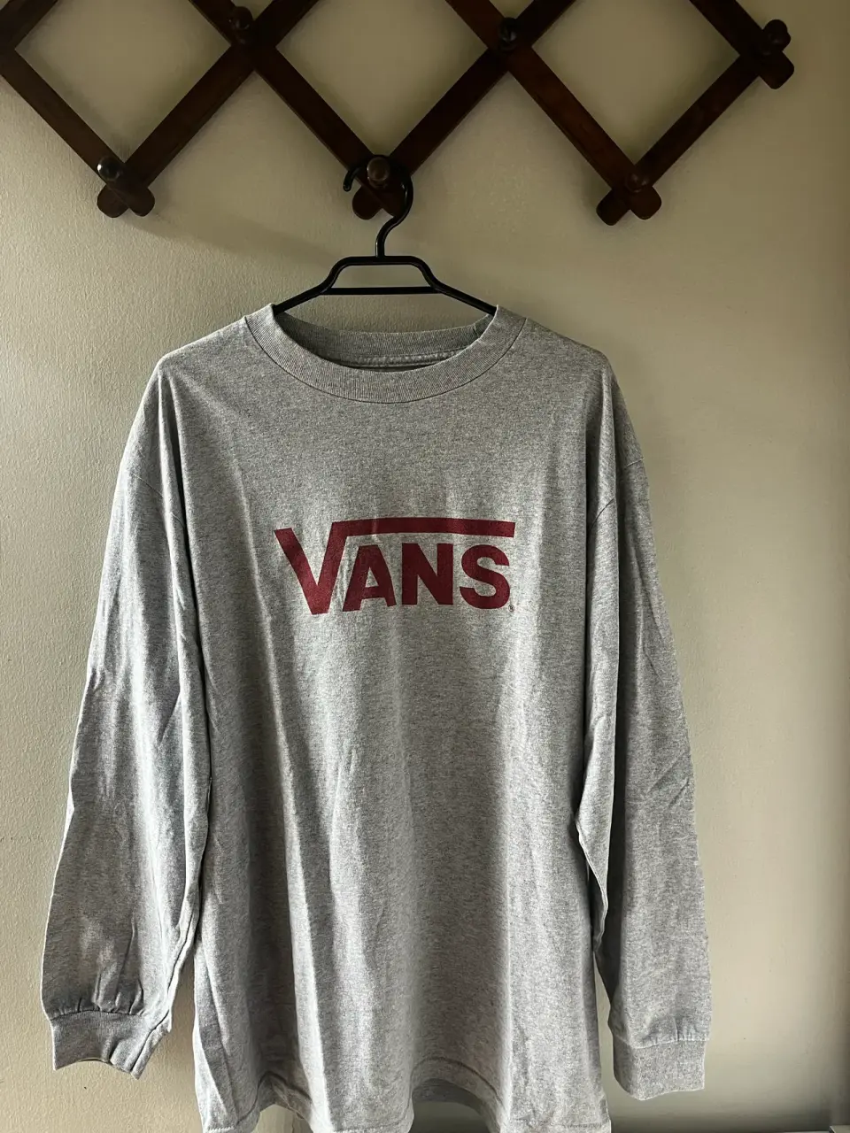 Polera gris Vans manga larga L