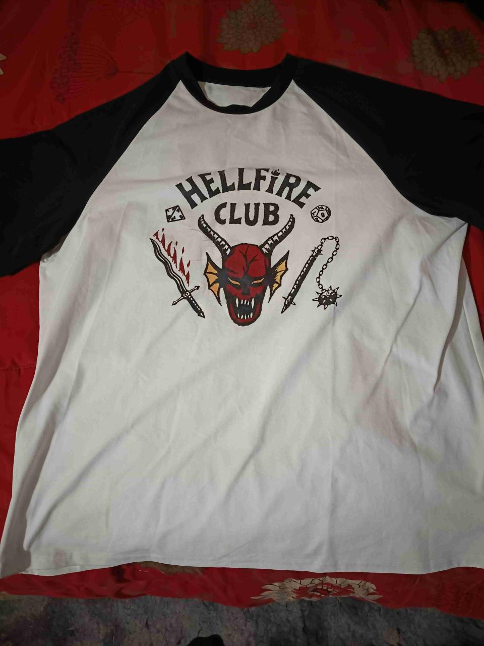 Polera Stranger Things (Hellfire club) - miniatura 1