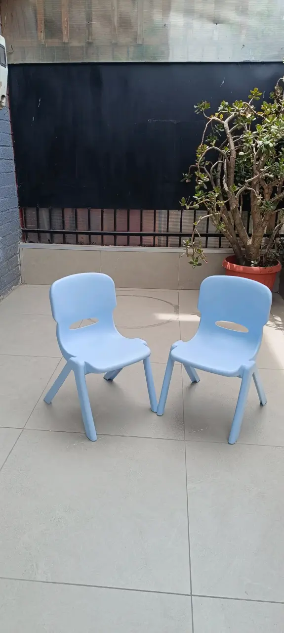 Sillas infantiles azules
