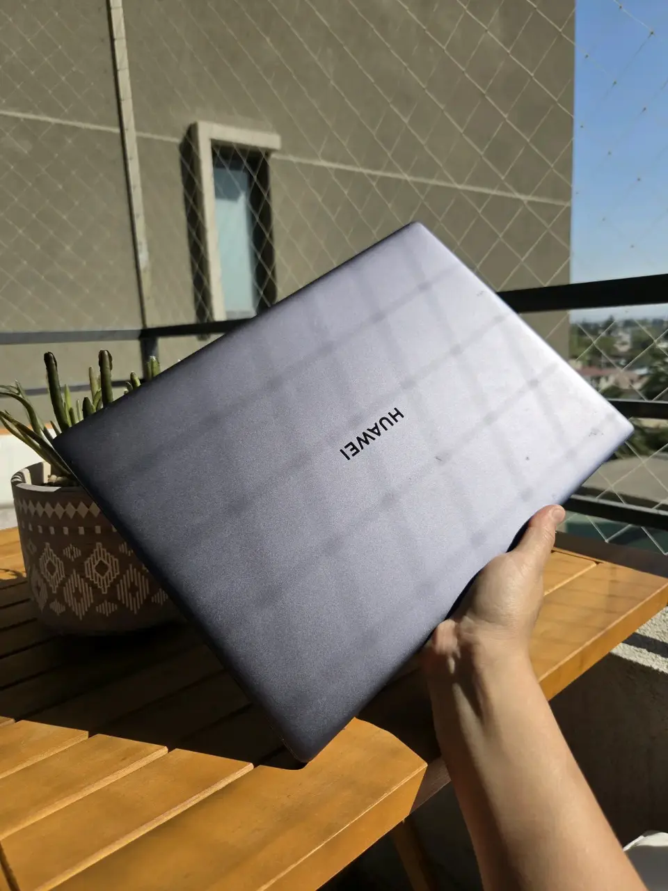 Notebook Huawei gris claro - miniatura 1