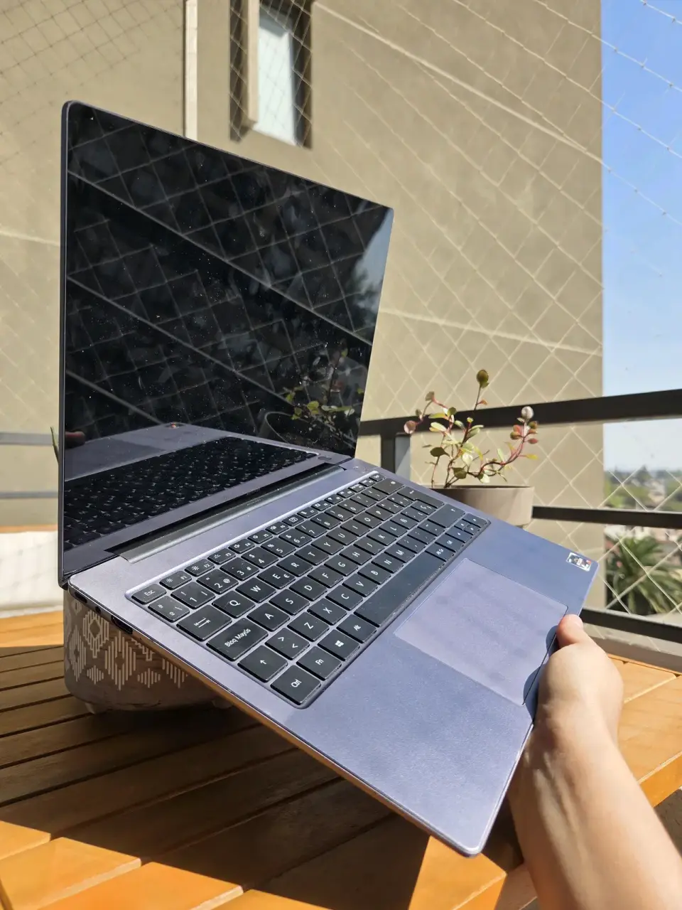 Notebook Huawei gris claro - miniatura 2
