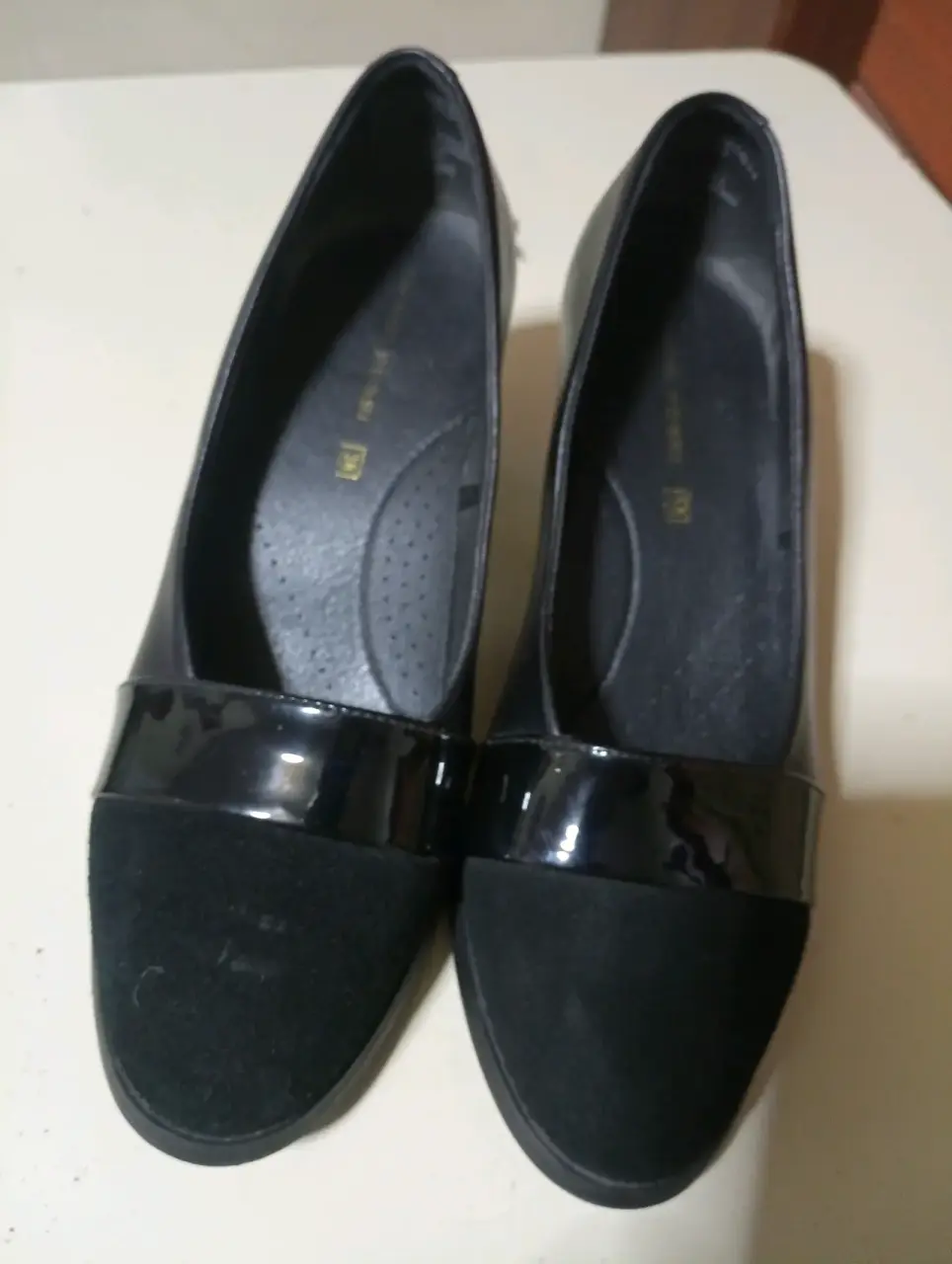 Zapatos de tacón negros elegantes - miniatura 3