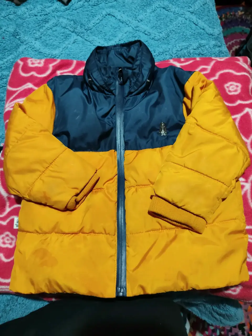 Chaqueta acolchada bicolor