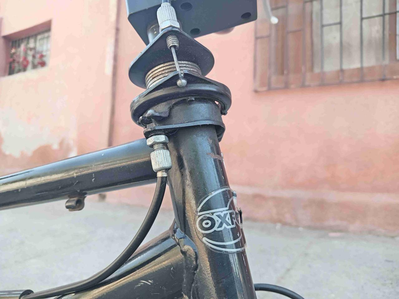 Bicicleta BMX negra - miniatura 4