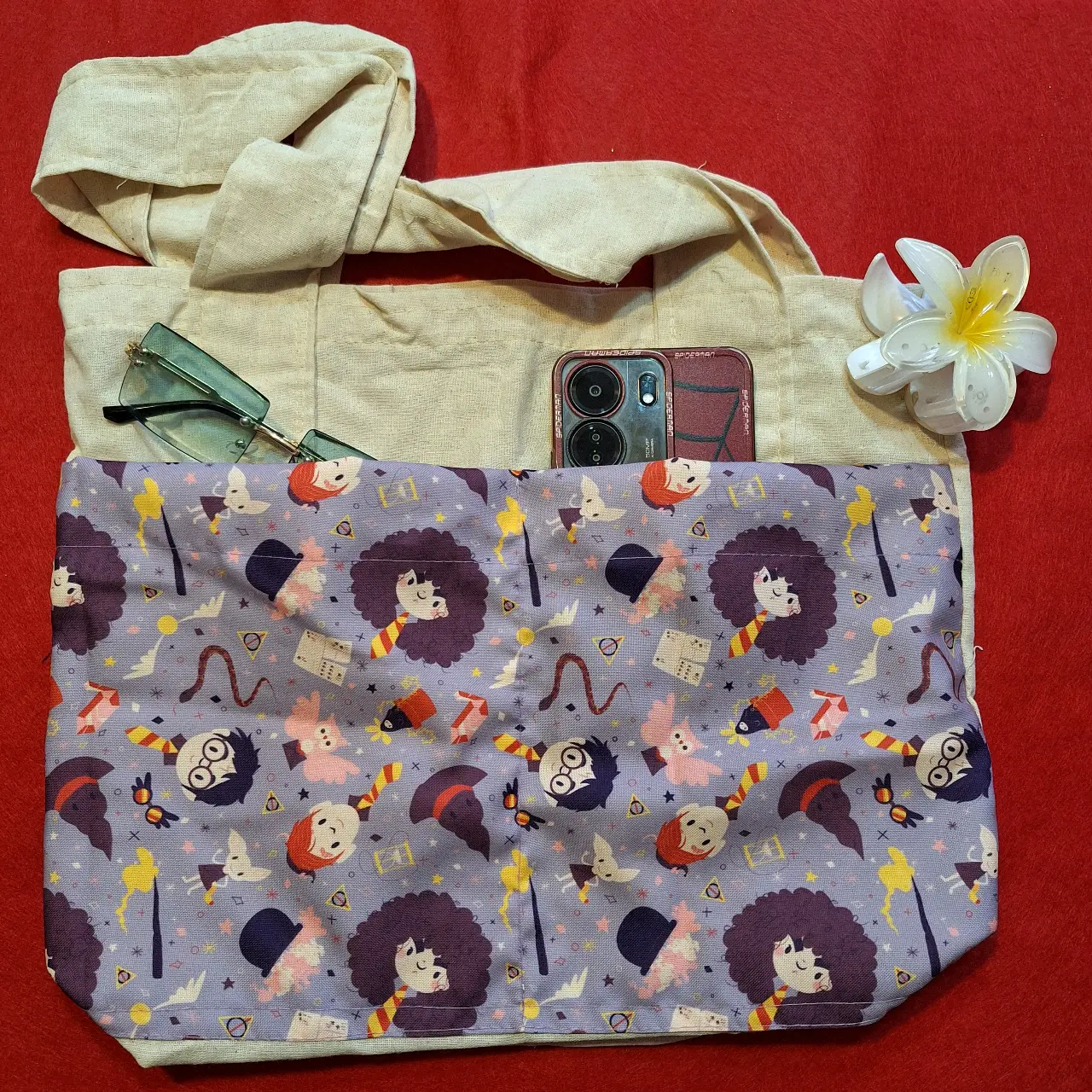 Bolsa tote con diseño animado - miniatura 2