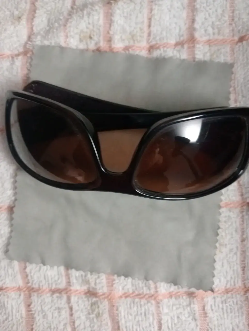 Gafas de sol negras - miniatura 2