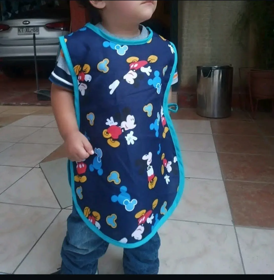 Delantal infantil estampado