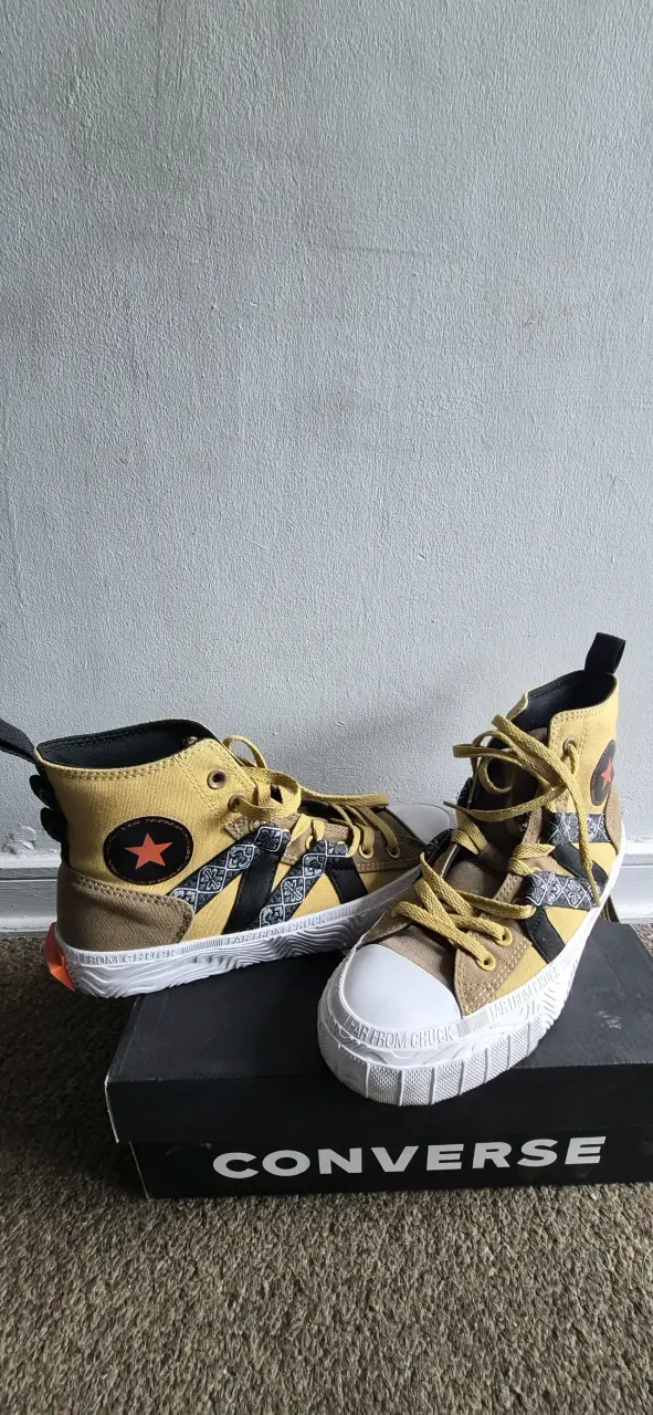 Zapatillas Converse amarillas altas - miniatura 1