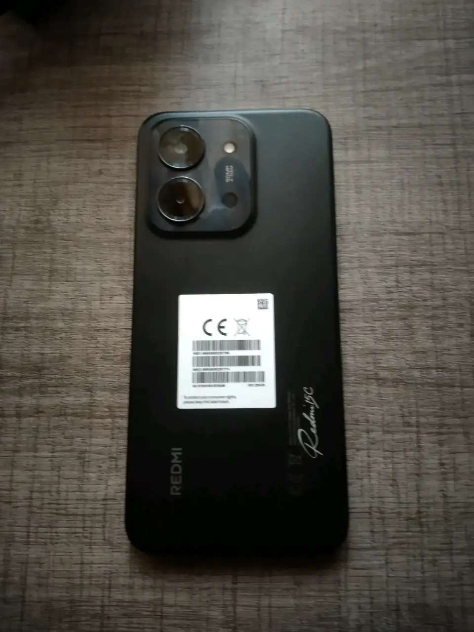 Smartphone negro usado un mes de uso - miniatura 2