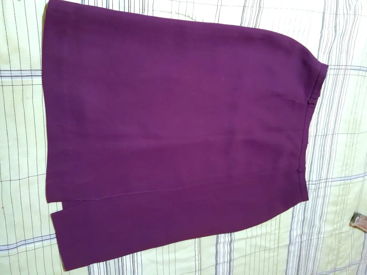 Falda morada elegante - miniatura 1
