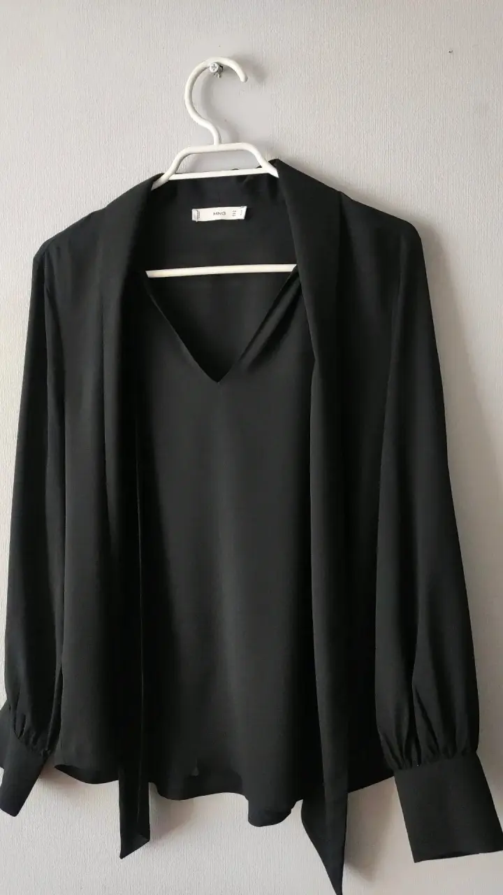 Ropa formal en muy buen estado - miniatura 1