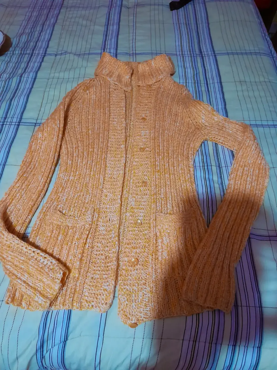 Sweater de punto color crema - miniatura 2