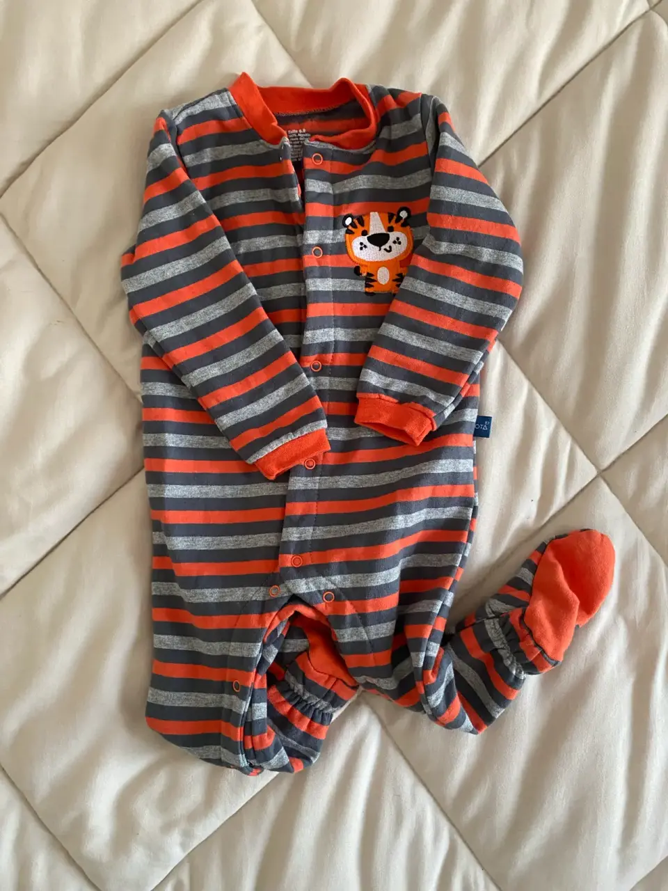 Pijama rayado para bebé - miniatura 4