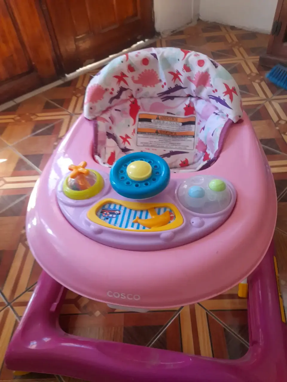 Andador de bebé rosa Cosco - miniatura 1