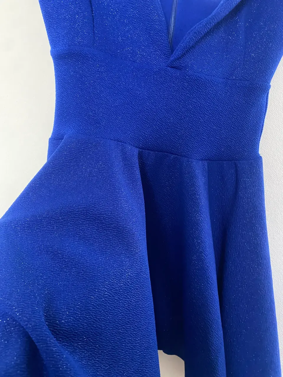 Vestido azul con tirantes - miniatura 6