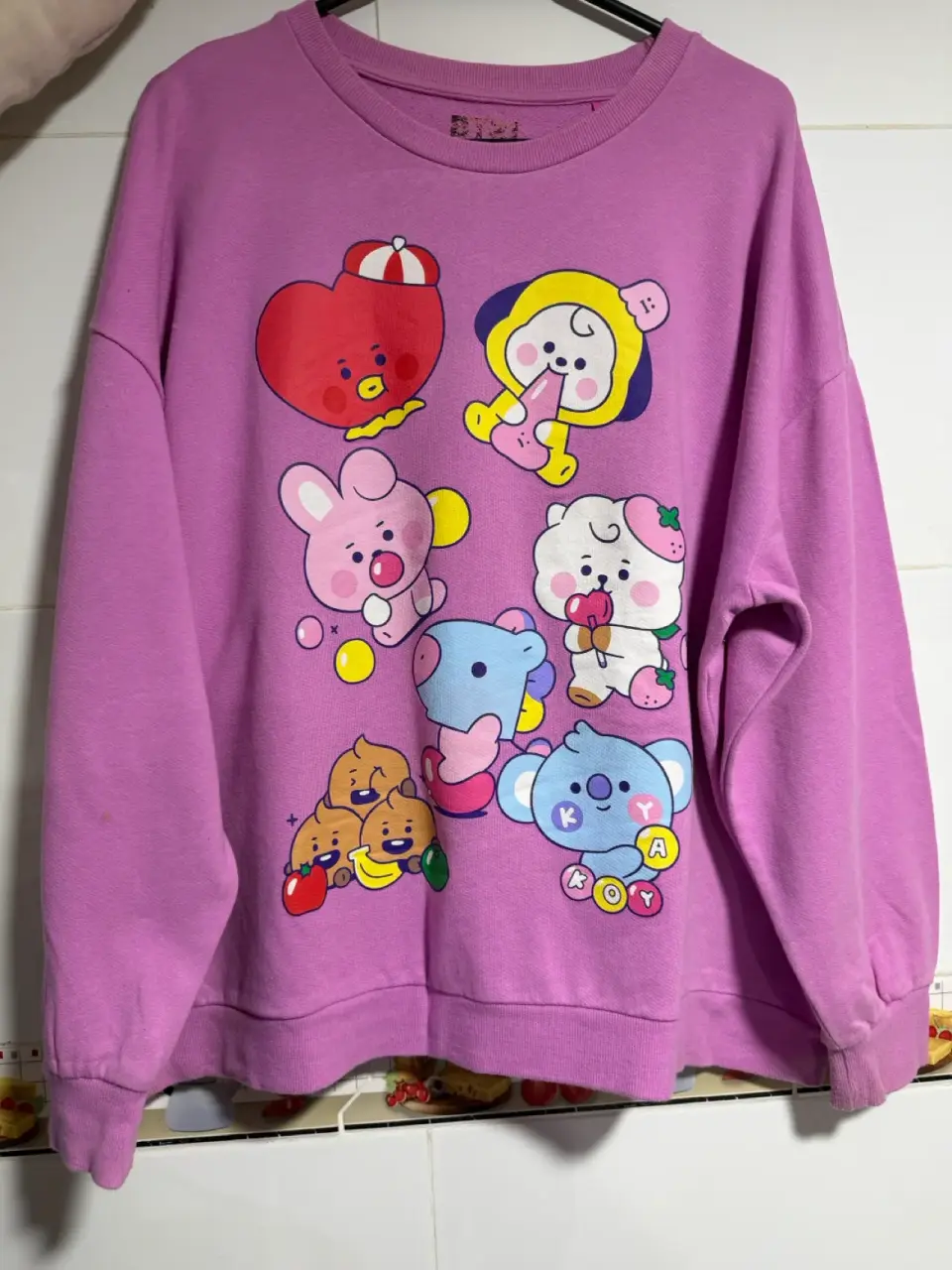Polerón rosado BT21 con estampado - miniatura 2