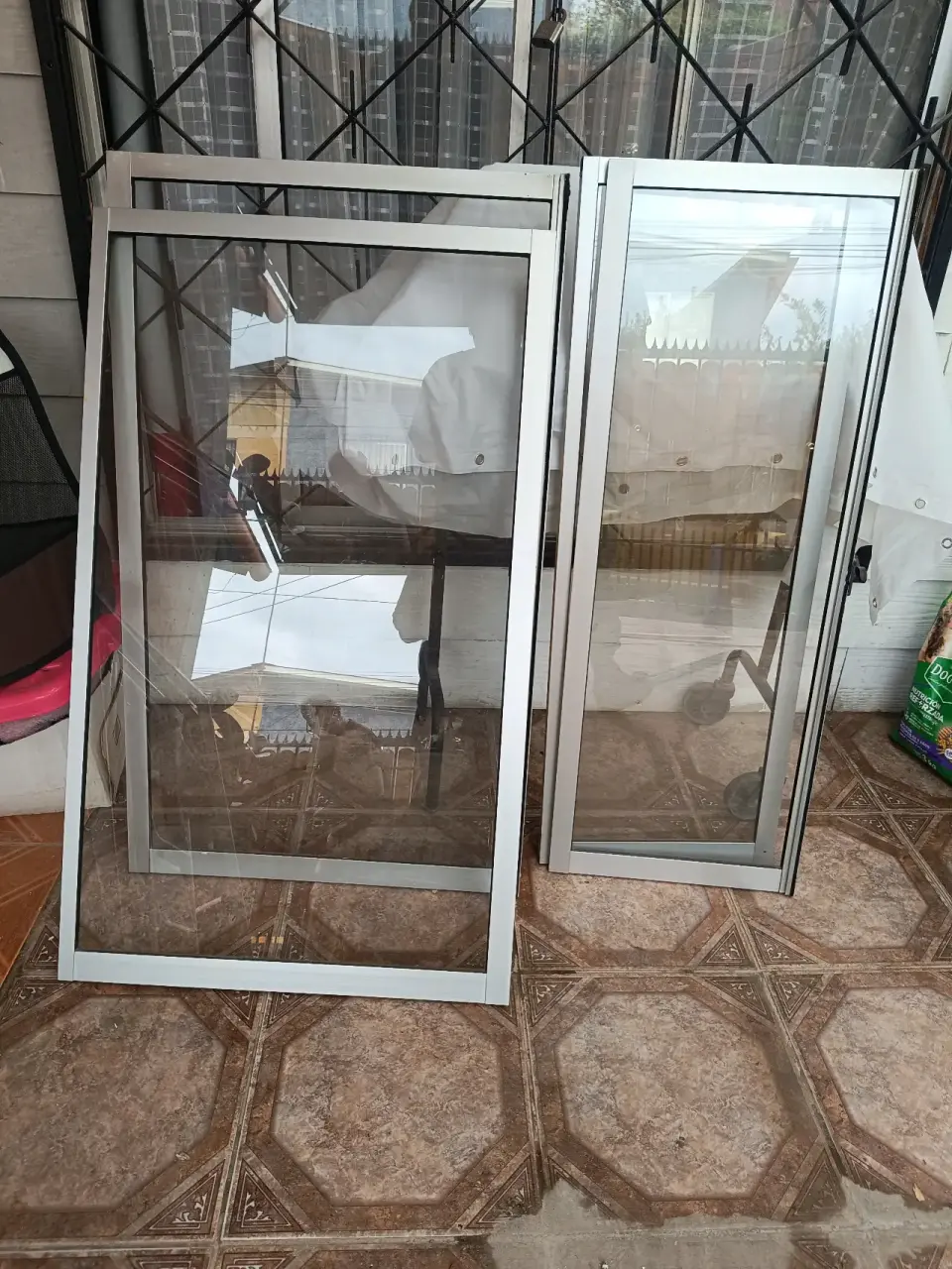 Ventanas y Marcos de ventanas aluminio usados - miniatura 2