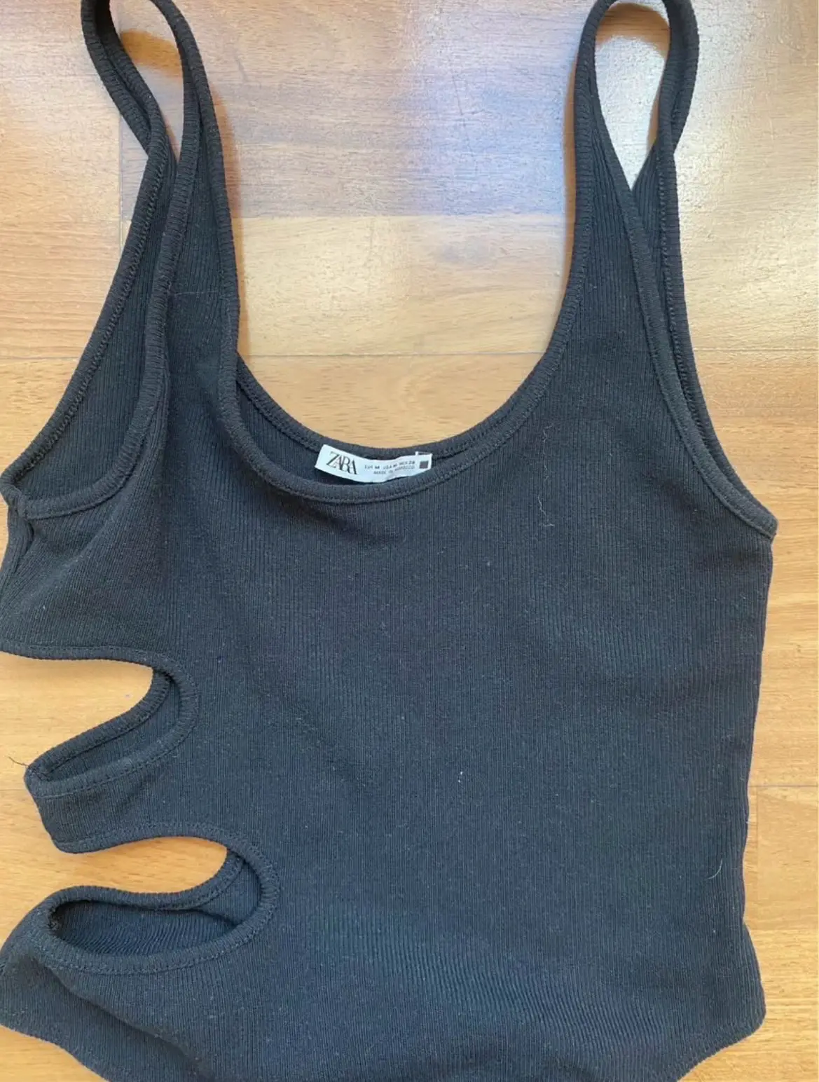 Body negro ZARA con diseño recortado - miniatura 2