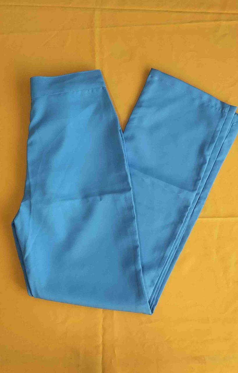 Pantalones celeste