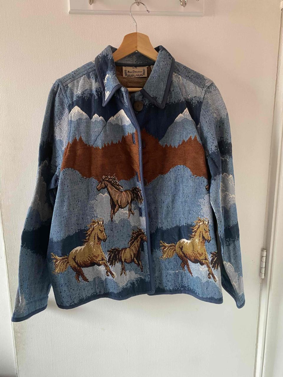 Chaqueta con caballos