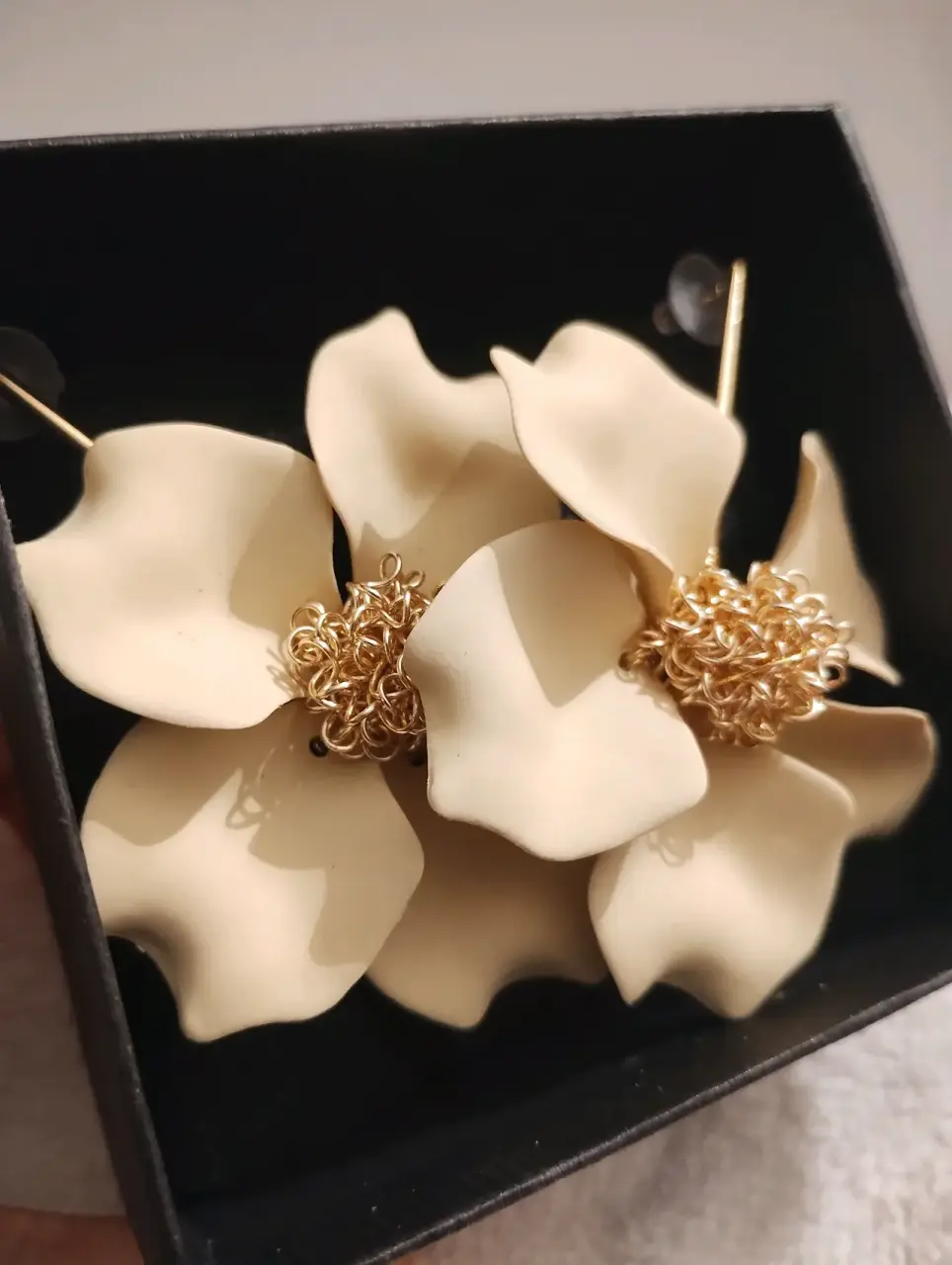 Aros flor bañados en oro - miniatura 3