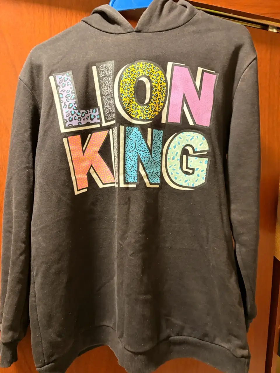 Polerón Lion King gris - miniatura 2