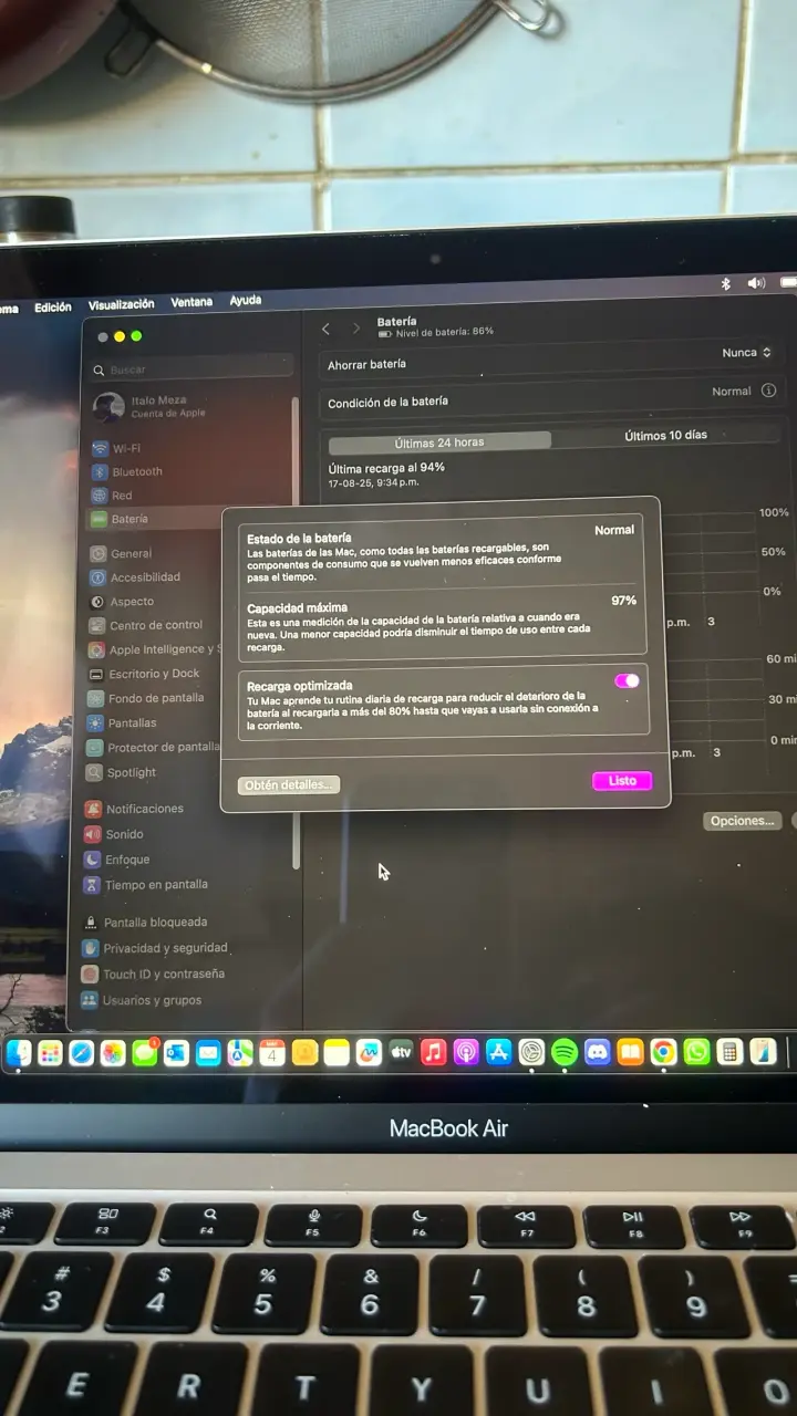 MacBook Air M1 13” – IMPECABLE + accesorios - miniatura 4