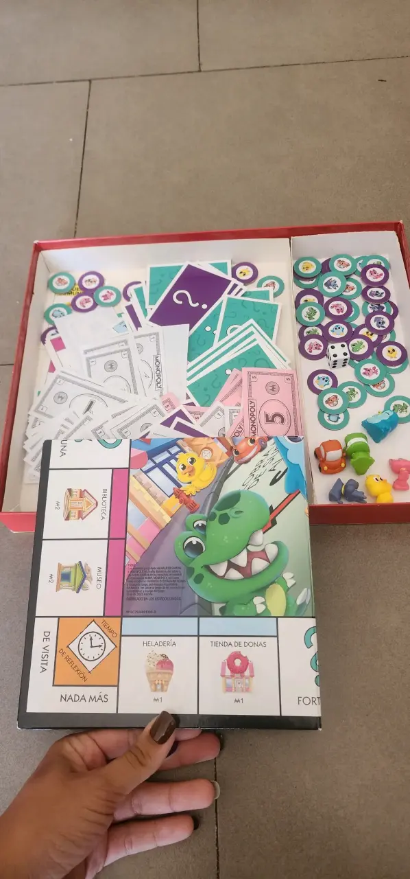 Monopoly Junior juego de mesa - miniatura 6