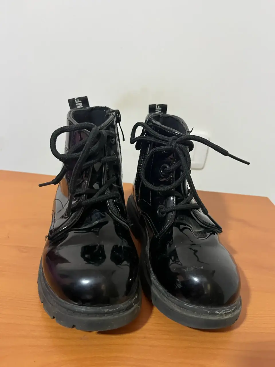 Botines negros con cordones - miniatura 2